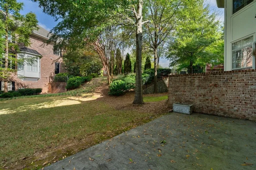 1186 Glenridge Place, Sandy Springs, Georgia 30342, 3 Bedrooms Bedrooms, ,3 BathroomsBathrooms,Residential,Sold,1186 Glenridge Place,6798424