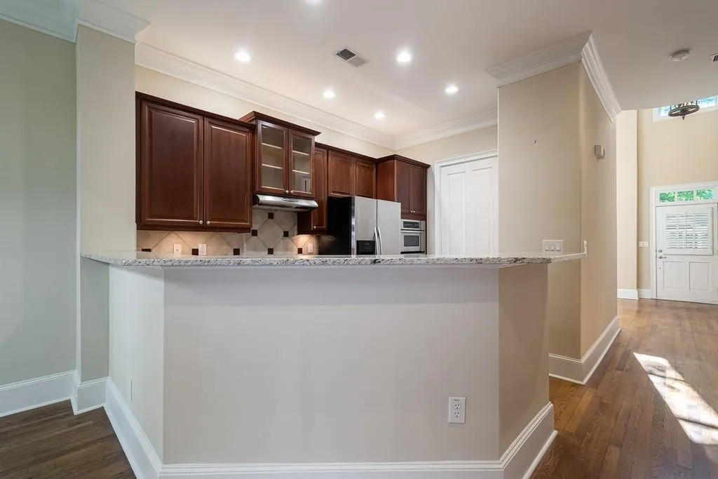 1186 Glenridge Place, Sandy Springs, Georgia 30342, 3 Bedrooms Bedrooms, ,3 BathroomsBathrooms,Residential,Sold,1186 Glenridge Place,6798424