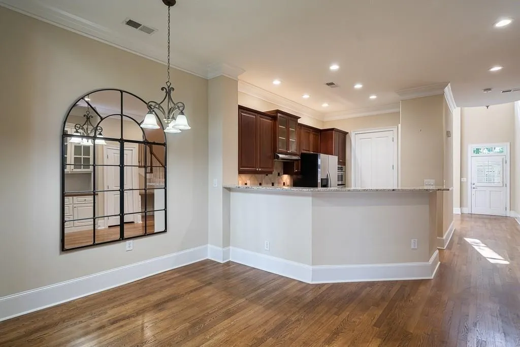 1186 Glenridge Place, Sandy Springs, Georgia 30342, 3 Bedrooms Bedrooms, ,3 BathroomsBathrooms,Residential,Sold,1186 Glenridge Place,6798424