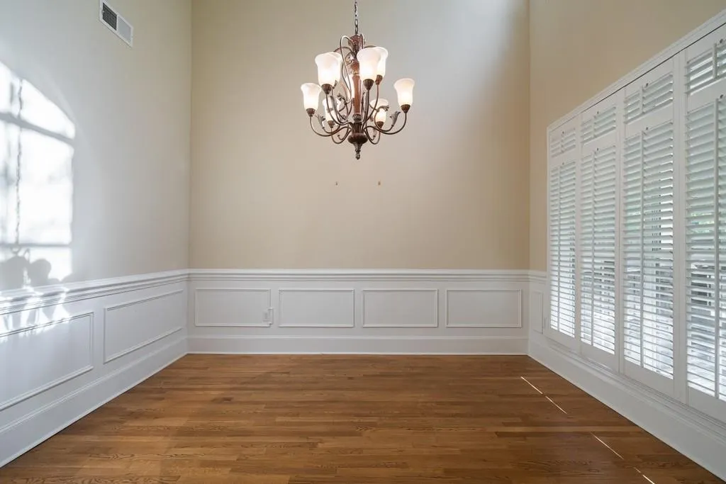 1186 Glenridge Place, Sandy Springs, Georgia 30342, 3 Bedrooms Bedrooms, ,3 BathroomsBathrooms,Residential,Sold,1186 Glenridge Place,6798424