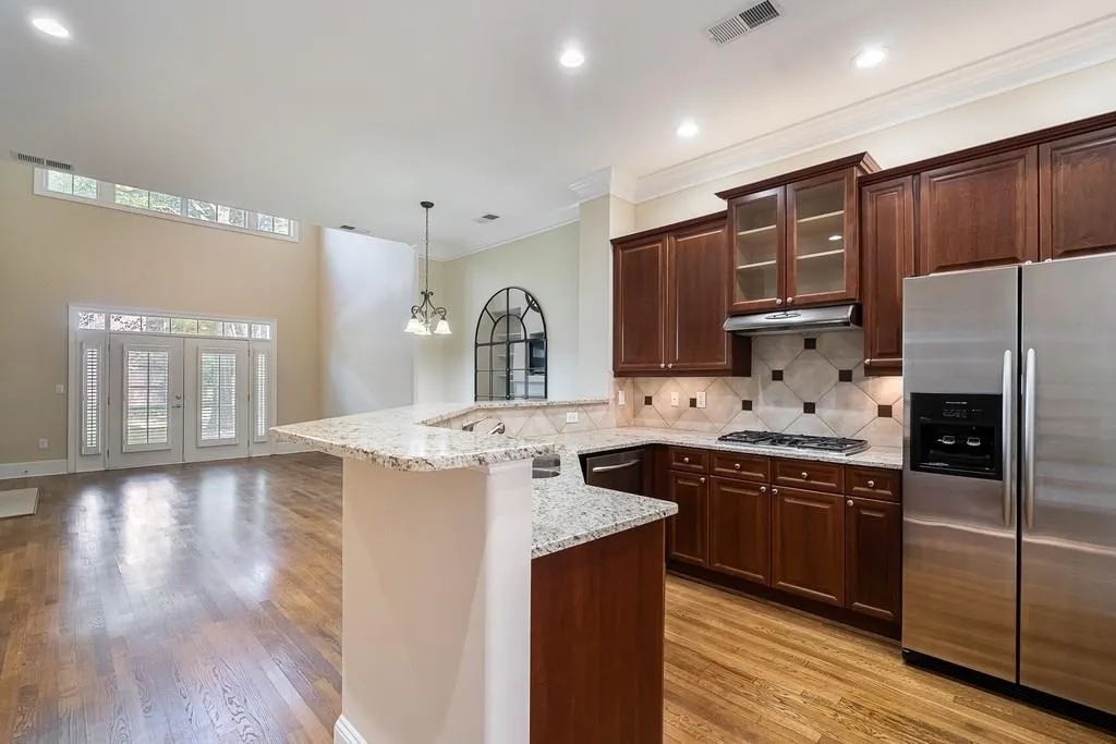 1186 Glenridge Place, Sandy Springs, Georgia 30342, 3 Bedrooms Bedrooms, ,3 BathroomsBathrooms,Residential,Sold,1186 Glenridge Place,6798424