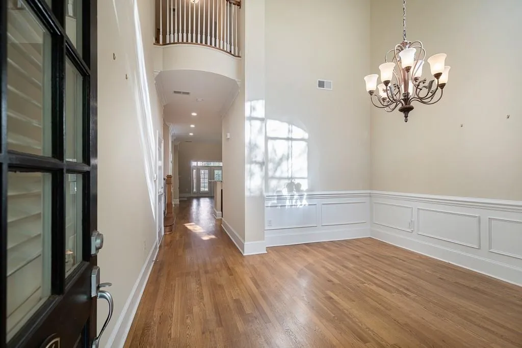 1186 Glenridge Place, Sandy Springs, Georgia 30342, 3 Bedrooms Bedrooms, ,3 BathroomsBathrooms,Residential,Sold,1186 Glenridge Place,6798424
