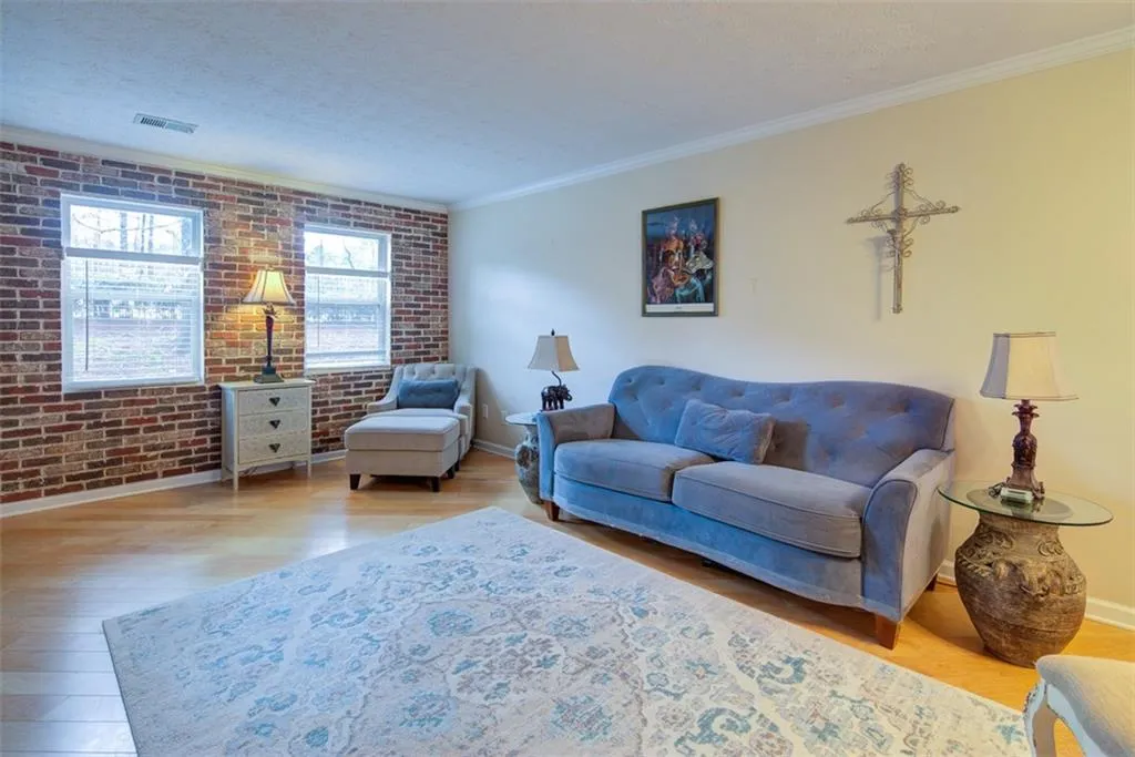 145 N River Drive Unit E, Sandy Springs, Georgia 30350, 2 Bedrooms Bedrooms, ,2 BathroomsBathrooms,Residential,Sold,145 N River Drive Unit E,6680103