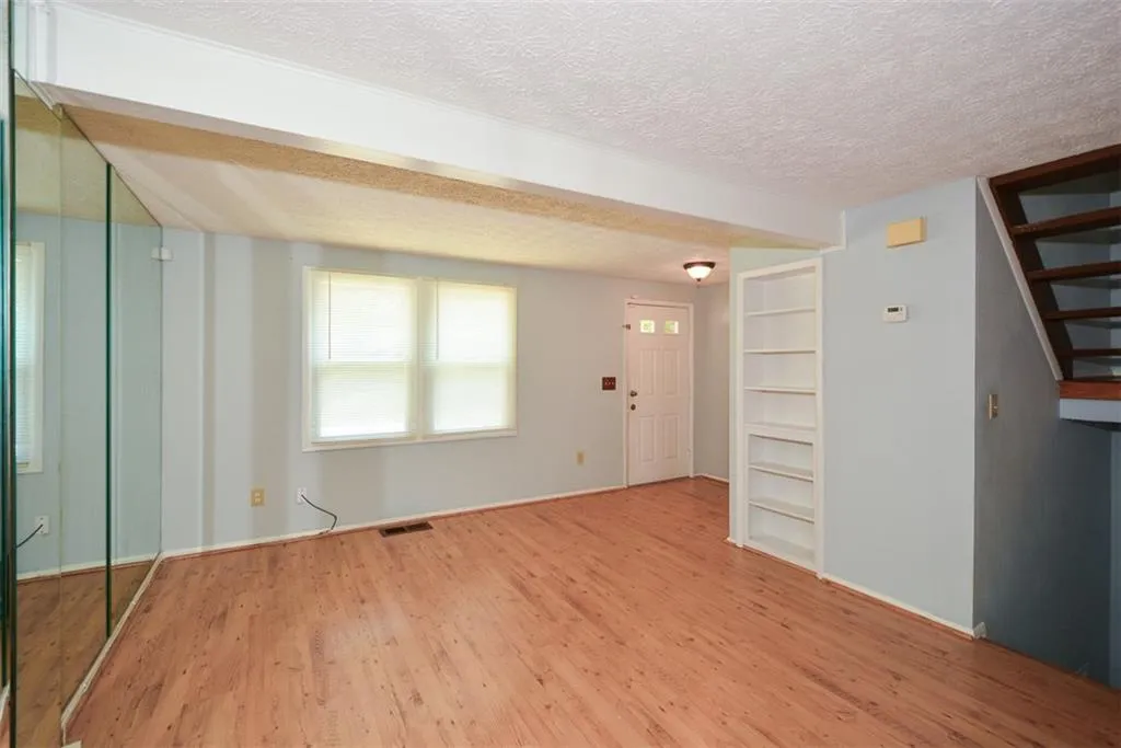8891 Roberts Drive, Atlanta, Georgia 30350, 3 Bedrooms Bedrooms, ,3 BathroomsBathrooms,Residential,Sold,8891 Roberts Drive,7461616