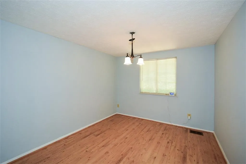 8891 Roberts Drive, Atlanta, Georgia 30350, 3 Bedrooms Bedrooms, ,3 BathroomsBathrooms,Residential,Sold,8891 Roberts Drive,7461616