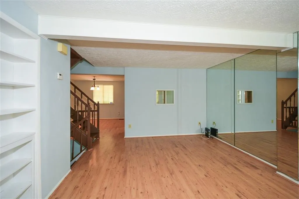 8891 Roberts Drive, Atlanta, Georgia 30350, 3 Bedrooms Bedrooms, ,3 BathroomsBathrooms,Residential,Sold,8891 Roberts Drive,7461616