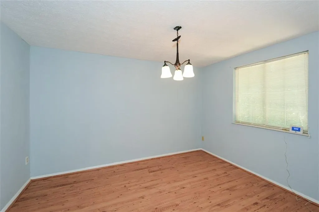 8891 Roberts Drive, Atlanta, Georgia 30350, 3 Bedrooms Bedrooms, ,3 BathroomsBathrooms,Residential,Sold,8891 Roberts Drive,7461616