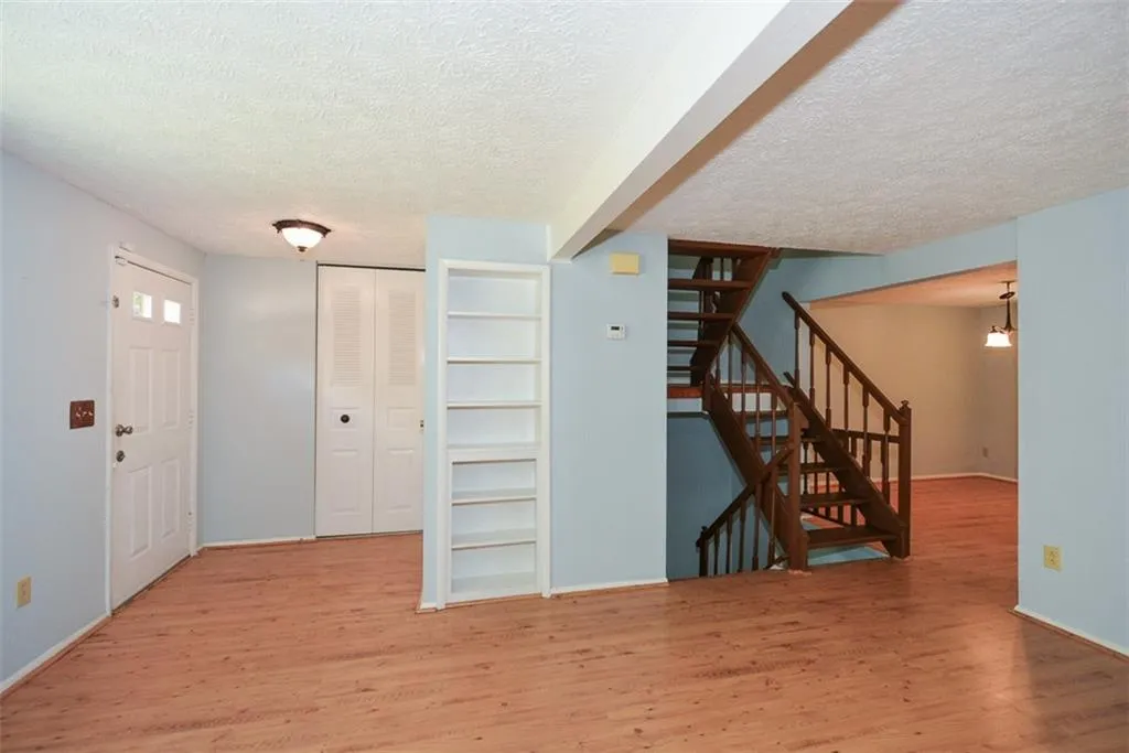 8891 Roberts Drive, Atlanta, Georgia 30350, 3 Bedrooms Bedrooms, ,3 BathroomsBathrooms,Residential,Sold,8891 Roberts Drive,7461616