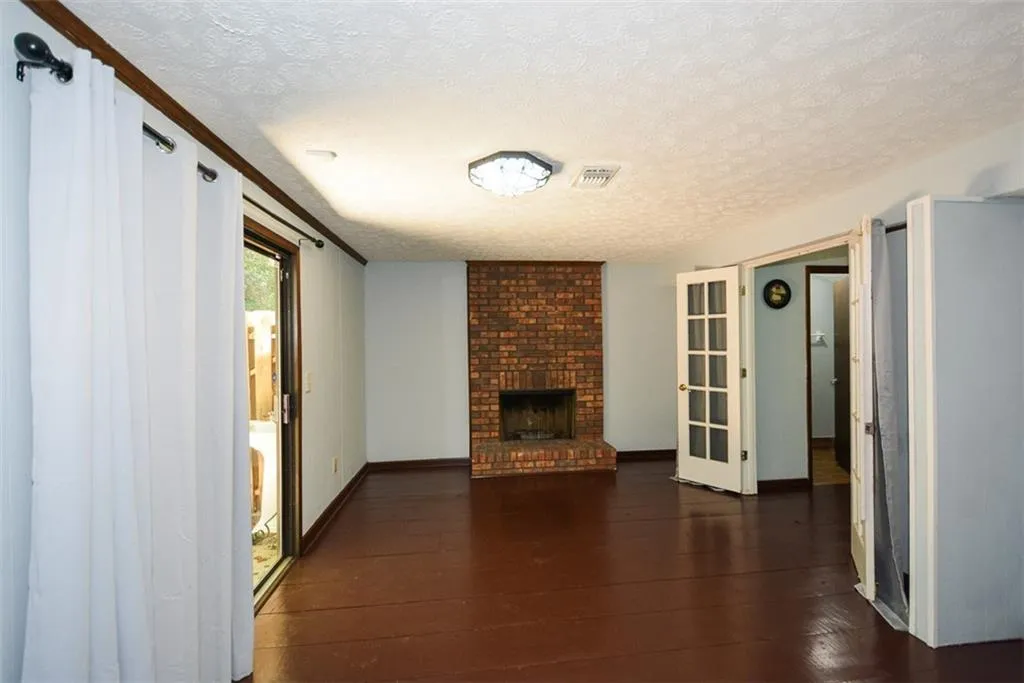 8891 Roberts Drive, Atlanta, Georgia 30350, 3 Bedrooms Bedrooms, ,3 BathroomsBathrooms,Residential,Sold,8891 Roberts Drive,7461616