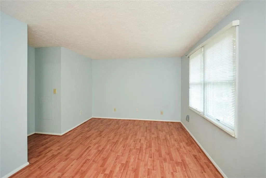 8891 Roberts Drive, Atlanta, Georgia 30350, 3 Bedrooms Bedrooms, ,3 BathroomsBathrooms,Residential,Sold,8891 Roberts Drive,7461616