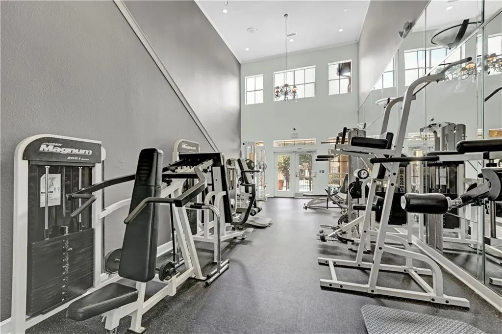 3777 Peachtree Road Ne Unit 1324, Brookhaven, Georgia 30319, 2 Bedrooms Bedrooms, ,1 BathroomBathrooms,Residential,For Sale,3777 Peachtree Road Ne Unit 1324,7647622
