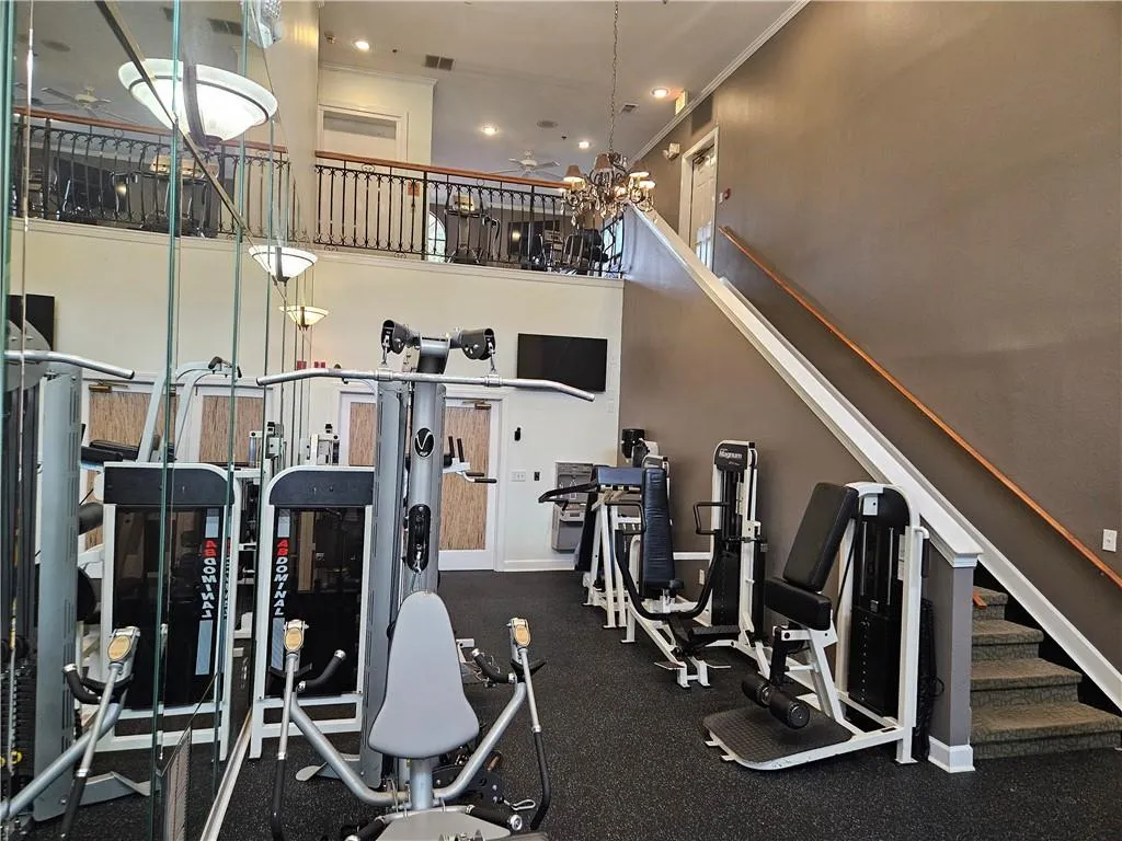 3777 Peachtree Road Ne Unit 1324, Brookhaven, Georgia 30319, 2 Bedrooms Bedrooms, ,1 BathroomBathrooms,Residential,For Sale,3777 Peachtree Road Ne Unit 1324,7647622