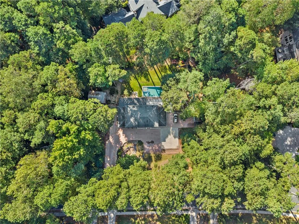Aerial view of property and surrounding area