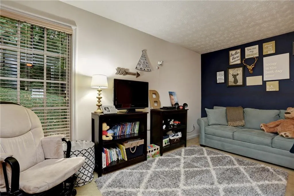 5380 Chemin De Vie, Sandy Springs, Georgia 30342, 2 Bedrooms Bedrooms, ,2 BathroomsBathrooms,Residential,Sold,5380 Chemin De Vie,5718330