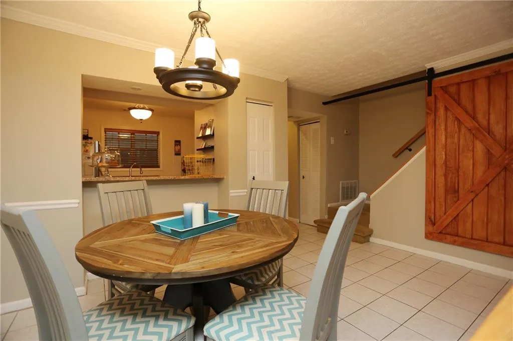 5380 Chemin De Vie, Sandy Springs, Georgia 30342, 2 Bedrooms Bedrooms, ,2 BathroomsBathrooms,Residential,Sold,5380 Chemin De Vie,5718330