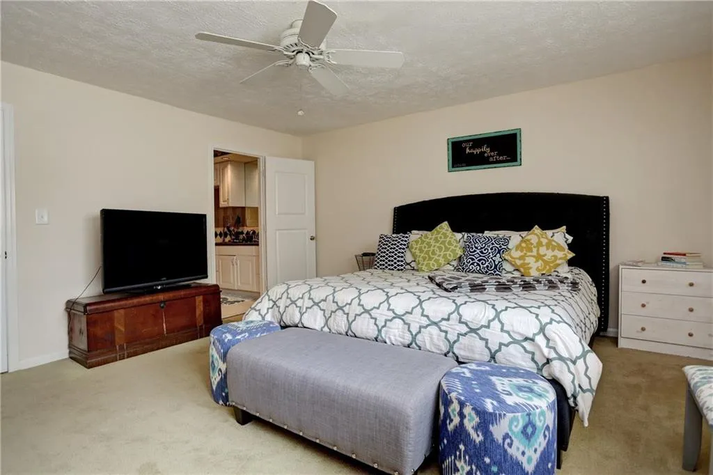 5380 Chemin De Vie, Sandy Springs, Georgia 30342, 2 Bedrooms Bedrooms, ,2 BathroomsBathrooms,Residential,Sold,5380 Chemin De Vie,5718330