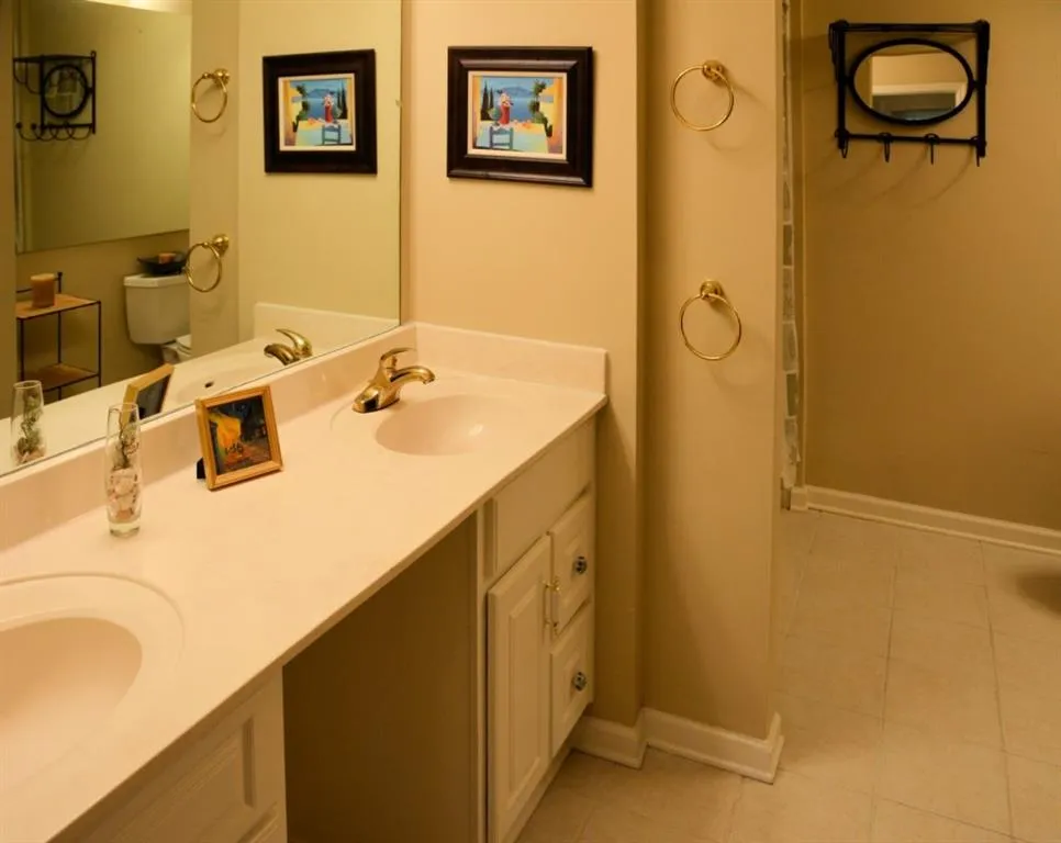 430 The North Chace Ne, Sandy Springs, Georgia 30328, 3 Bedrooms Bedrooms, ,2 BathroomsBathrooms,Residential,Sold,430 The North Chace Ne,5898634