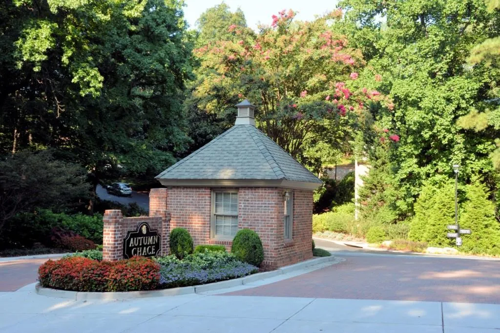 430 The North Chace Ne, Sandy Springs, Georgia 30328, 3 Bedrooms Bedrooms, ,2 BathroomsBathrooms,Residential,Sold,430 The North Chace Ne,5898634