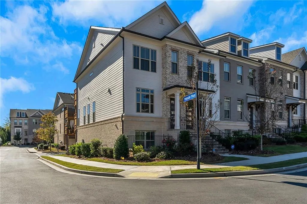 4302 Parkside Place, Atlanta, Georgia 30342, 2 Bedrooms Bedrooms, ,2 BathroomsBathrooms,Residential,Sold,4302 Parkside Place,6810851