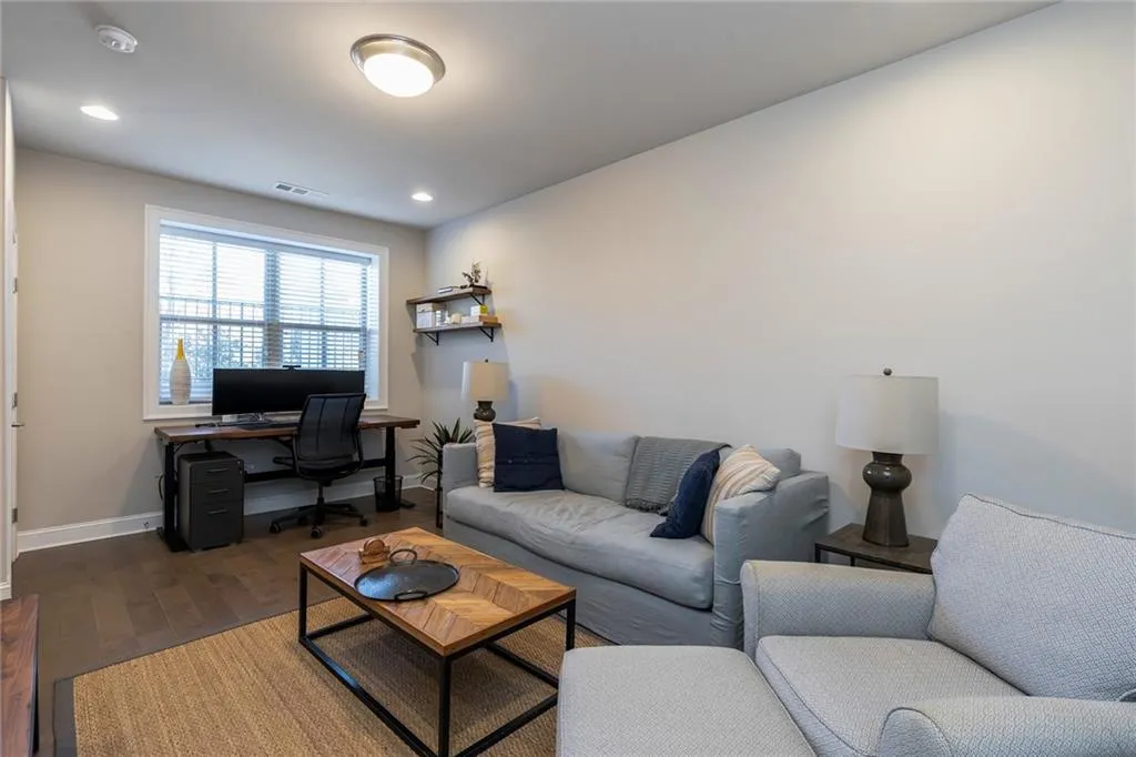 4302 Parkside Place, Atlanta, Georgia 30342, 2 Bedrooms Bedrooms, ,2 BathroomsBathrooms,Residential,Sold,4302 Parkside Place,6810851