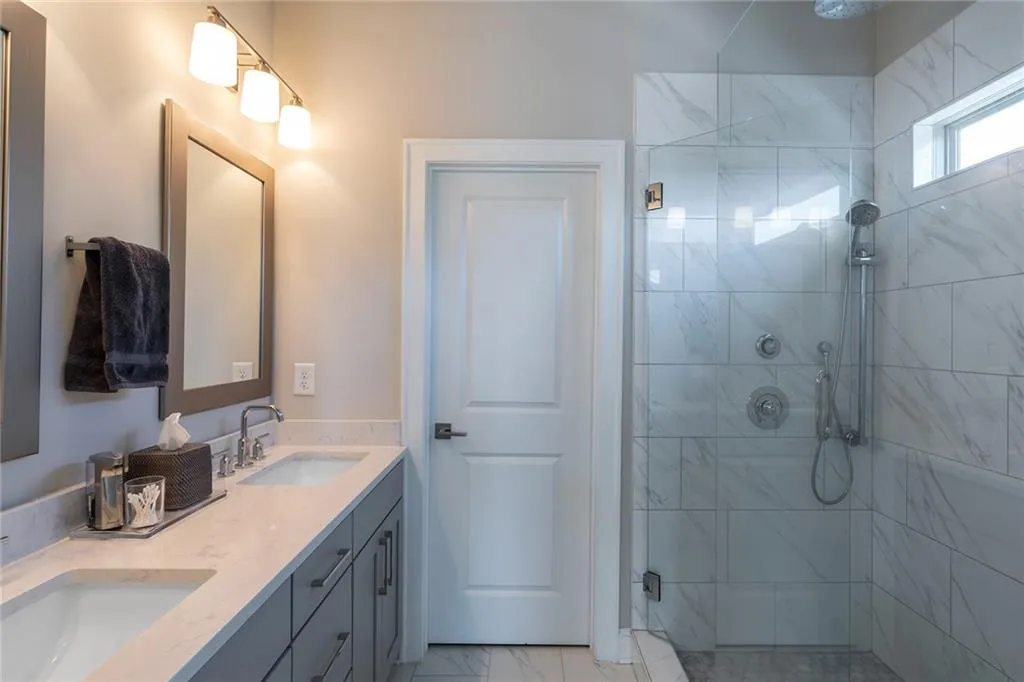 4302 Parkside Place, Atlanta, Georgia 30342, 2 Bedrooms Bedrooms, ,2 BathroomsBathrooms,Residential,Sold,4302 Parkside Place,6810851