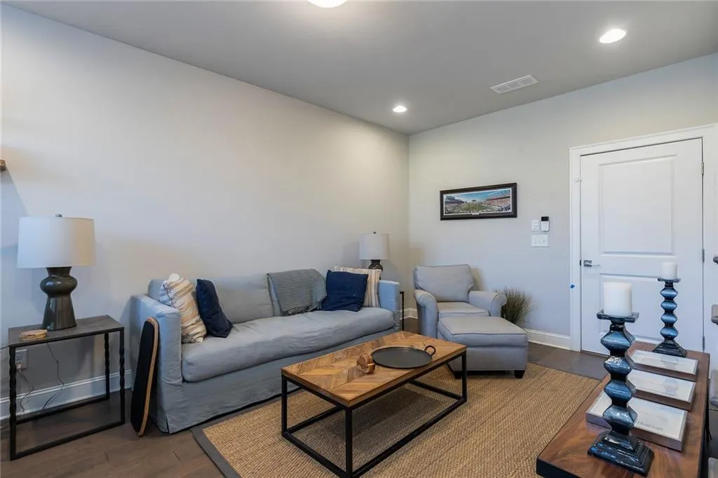 4302 Parkside Place, Atlanta, Georgia 30342, 2 Bedrooms Bedrooms, ,2 BathroomsBathrooms,Residential,Sold,4302 Parkside Place,6810851