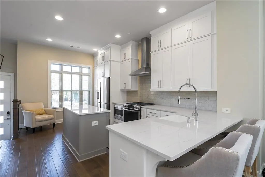 4302 Parkside Place, Atlanta, Georgia 30342, 2 Bedrooms Bedrooms, ,2 BathroomsBathrooms,Residential,Sold,4302 Parkside Place,6810851