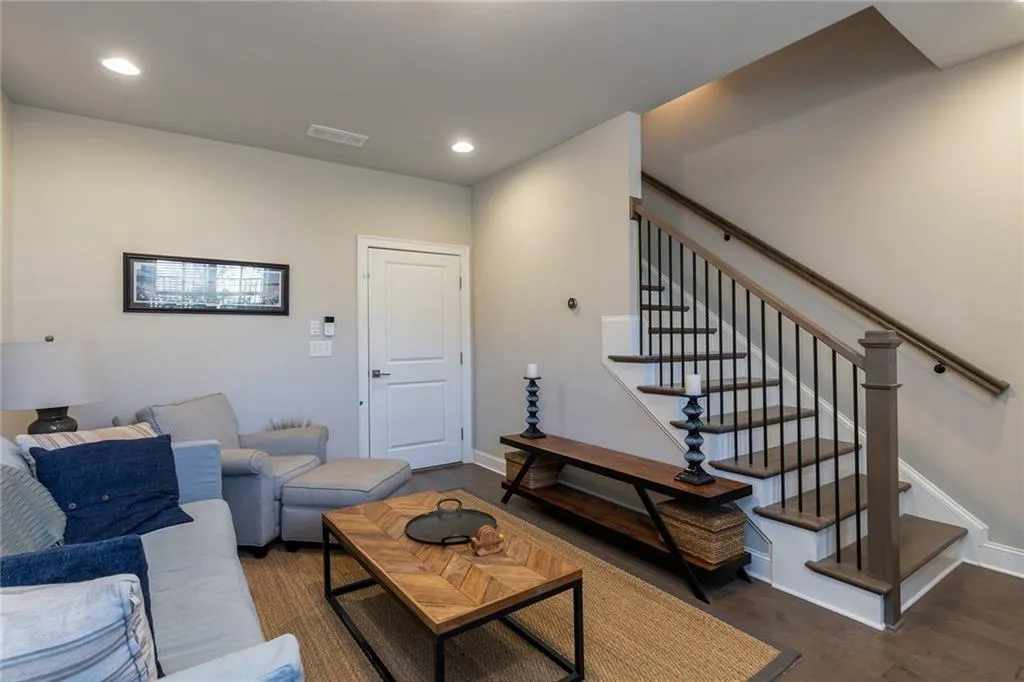 4302 Parkside Place, Atlanta, Georgia 30342, 2 Bedrooms Bedrooms, ,2 BathroomsBathrooms,Residential,Sold,4302 Parkside Place,6810851