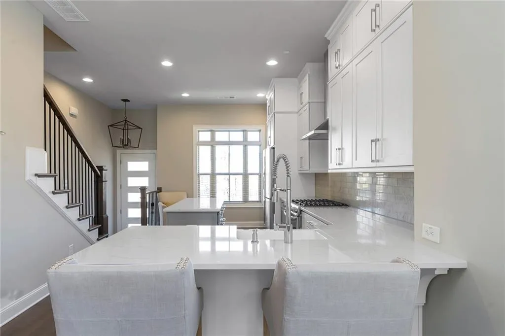 4302 Parkside Place, Atlanta, Georgia 30342, 2 Bedrooms Bedrooms, ,2 BathroomsBathrooms,Residential,Sold,4302 Parkside Place,6810851