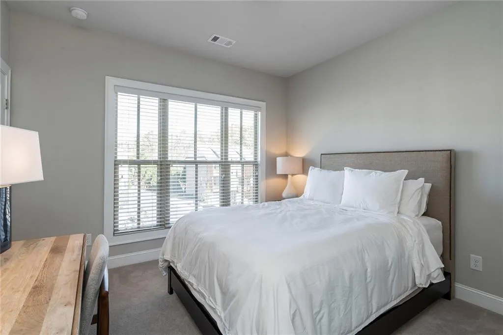 4302 Parkside Place, Atlanta, Georgia 30342, 2 Bedrooms Bedrooms, ,2 BathroomsBathrooms,Residential,Sold,4302 Parkside Place,6810851