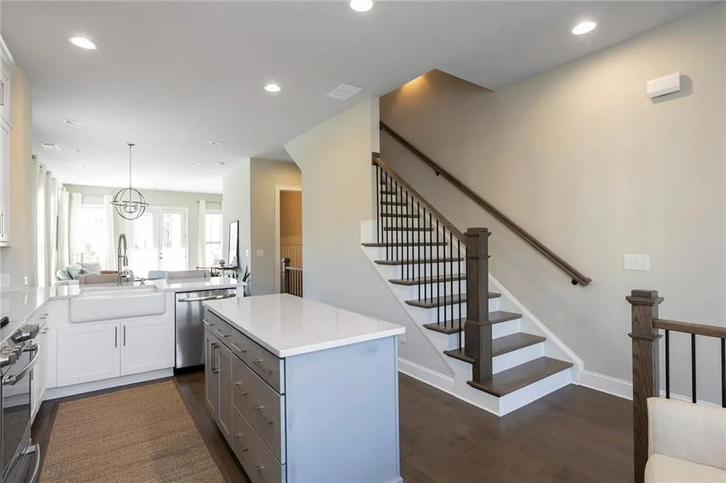 4302 Parkside Place, Atlanta, Georgia 30342, 2 Bedrooms Bedrooms, ,2 BathroomsBathrooms,Residential,Sold,4302 Parkside Place,6810851