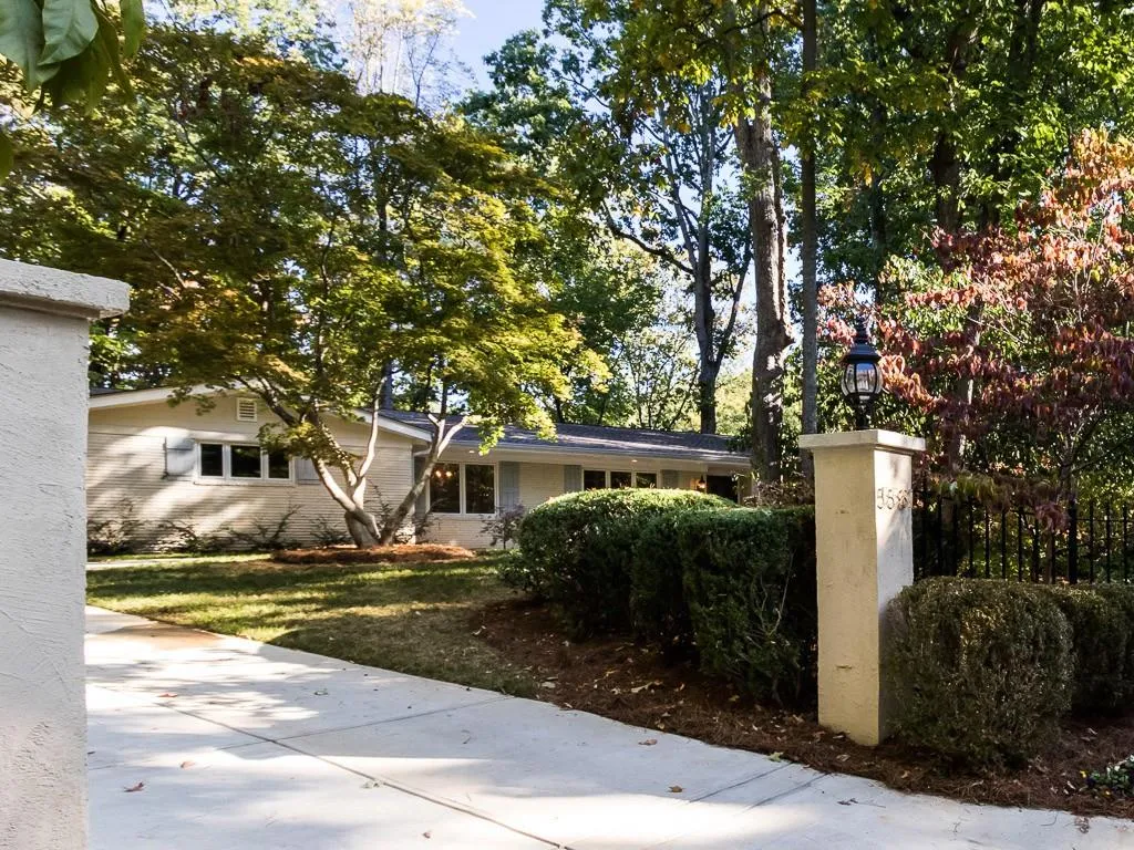 5581 Arundel Drive, Sandy Springs, Georgia 30327, 5 Bedrooms Bedrooms, ,4 BathroomsBathrooms,Residential,Sold,5581 Arundel Drive,5766643