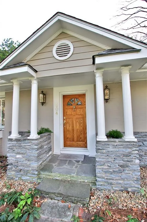 504 Echota Drive Nw, Atlanta, Georgia 30318, 2 Bedrooms Bedrooms, ,2 BathroomsBathrooms,Residential,Sold,504 Echota Drive Nw,5947238