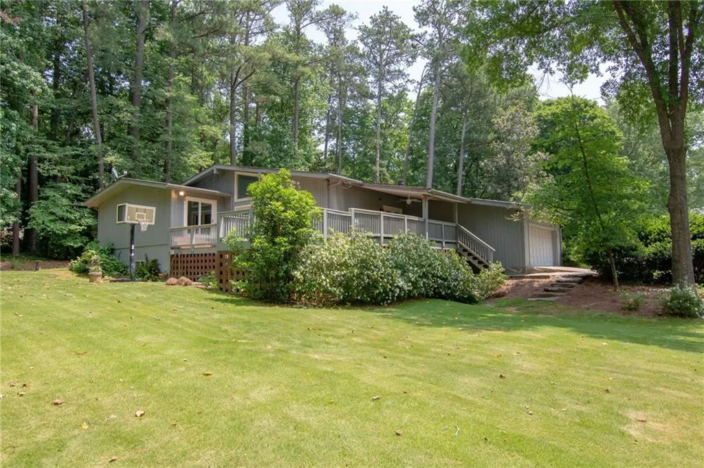 1878 Old Dominion Drive, Sandy Springs, Georgia 30350, 4 Bedrooms Bedrooms, ,2 BathroomsBathrooms,Residential,Sold,1878 Old Dominion Drive,6564102