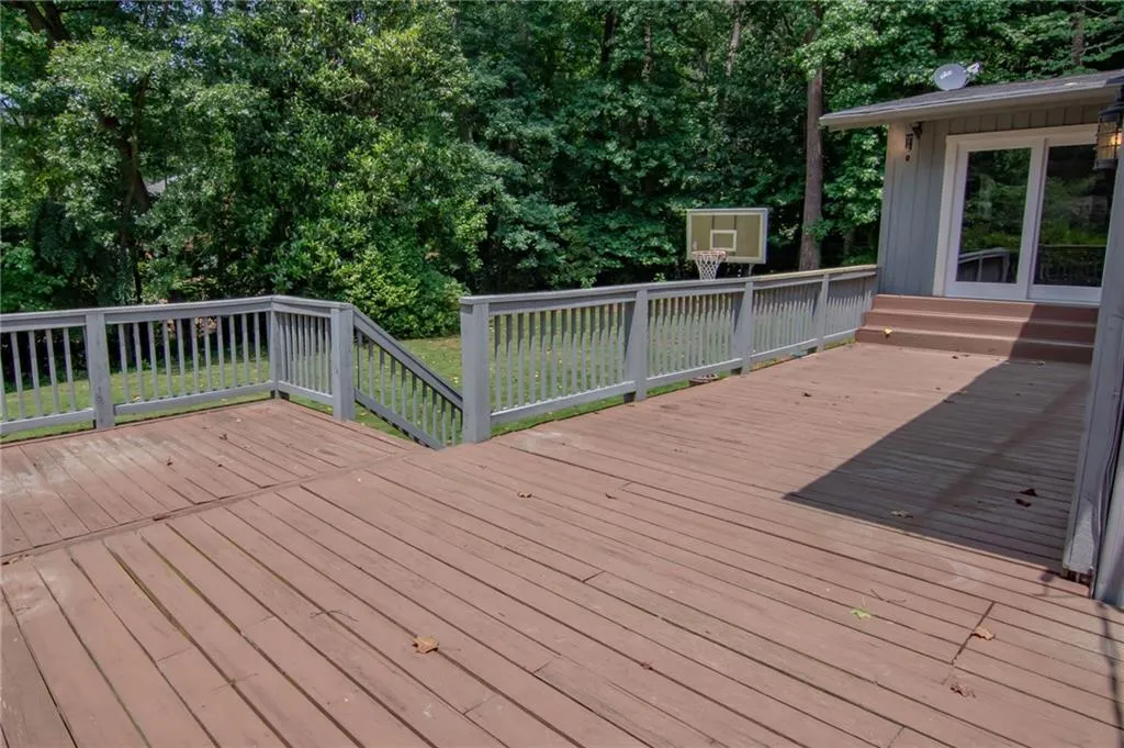 1878 Old Dominion Drive, Sandy Springs, Georgia 30350, 4 Bedrooms Bedrooms, ,2 BathroomsBathrooms,Residential,Sold,1878 Old Dominion Drive,6564102