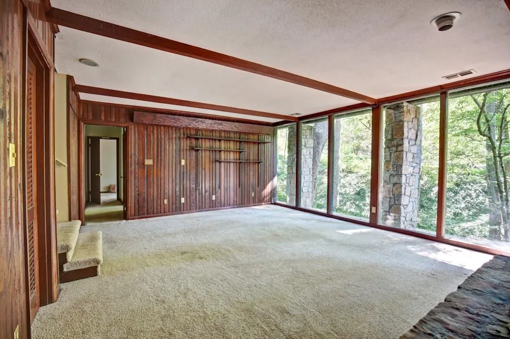 5190 Vernon Springs Trail, Atlanta, Georgia 30327, 4 Bedrooms Bedrooms, ,3 BathroomsBathrooms,Residential,Sold,5190 Vernon Springs Trail,5741160