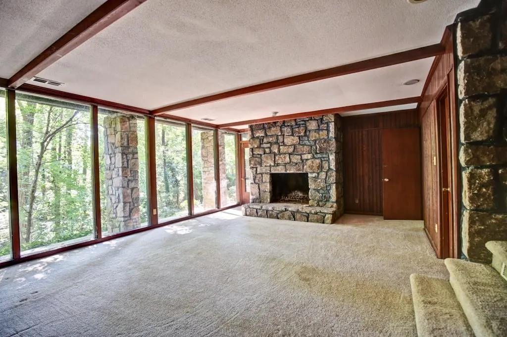 5190 Vernon Springs Trail, Atlanta, Georgia 30327, 4 Bedrooms Bedrooms, ,3 BathroomsBathrooms,Residential,Sold,5190 Vernon Springs Trail,5741160