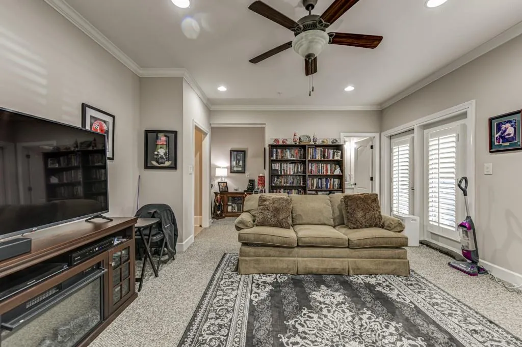 928 Boudreau Court, Sandy Springs, Georgia 30328, 3 Bedrooms Bedrooms, ,3 BathroomsBathrooms,Residential,Sold,928 Boudreau Court,6813596