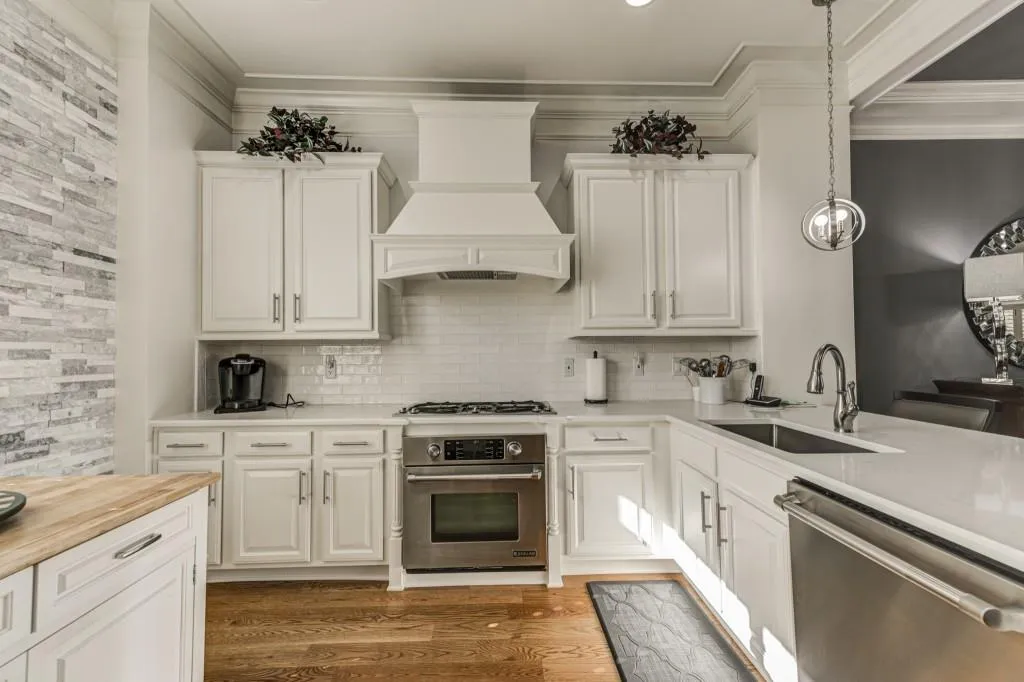 928 Boudreau Court, Sandy Springs, Georgia 30328, 3 Bedrooms Bedrooms, ,3 BathroomsBathrooms,Residential,Sold,928 Boudreau Court,6813596