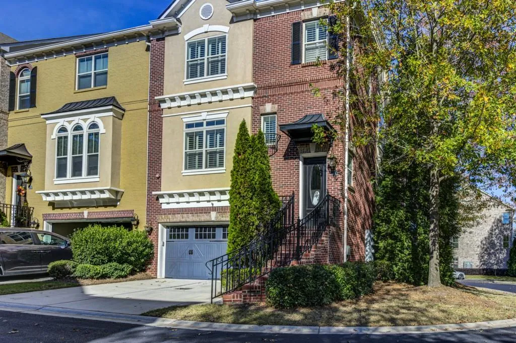 928 Boudreau Court, Sandy Springs, Georgia 30328, 3 Bedrooms Bedrooms, ,3 BathroomsBathrooms,Residential,Sold,928 Boudreau Court,6813596