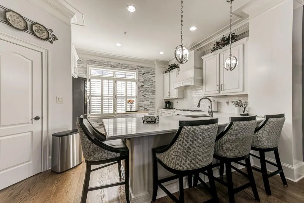 928 Boudreau Court, Sandy Springs, Georgia 30328, 3 Bedrooms Bedrooms, ,3 BathroomsBathrooms,Residential,Sold,928 Boudreau Court,6813596