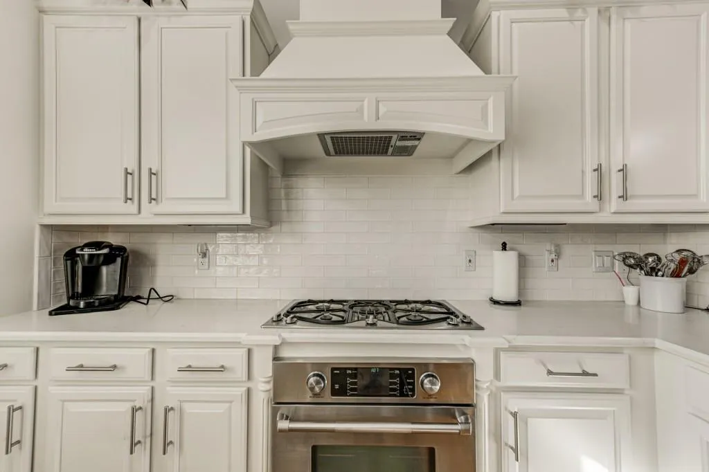 928 Boudreau Court, Sandy Springs, Georgia 30328, 3 Bedrooms Bedrooms, ,3 BathroomsBathrooms,Residential,Sold,928 Boudreau Court,6813596