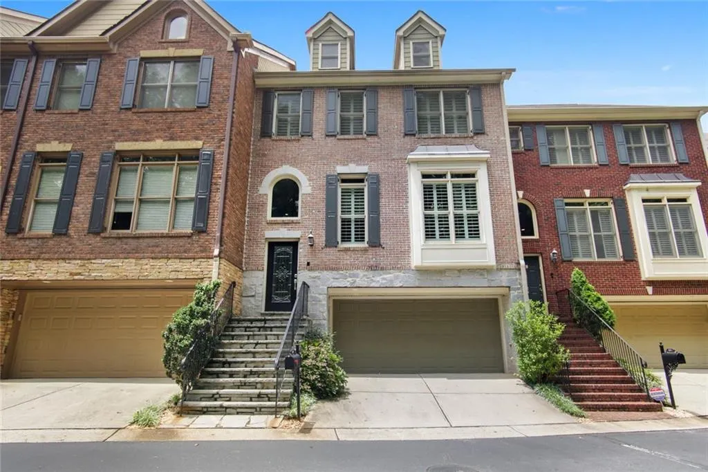 5569 Julian Place, Atlanta, Georgia 30342, 4 Bedrooms Bedrooms, ,3 BathroomsBathrooms,Residential,Sold,5569 Julian Place,6921631