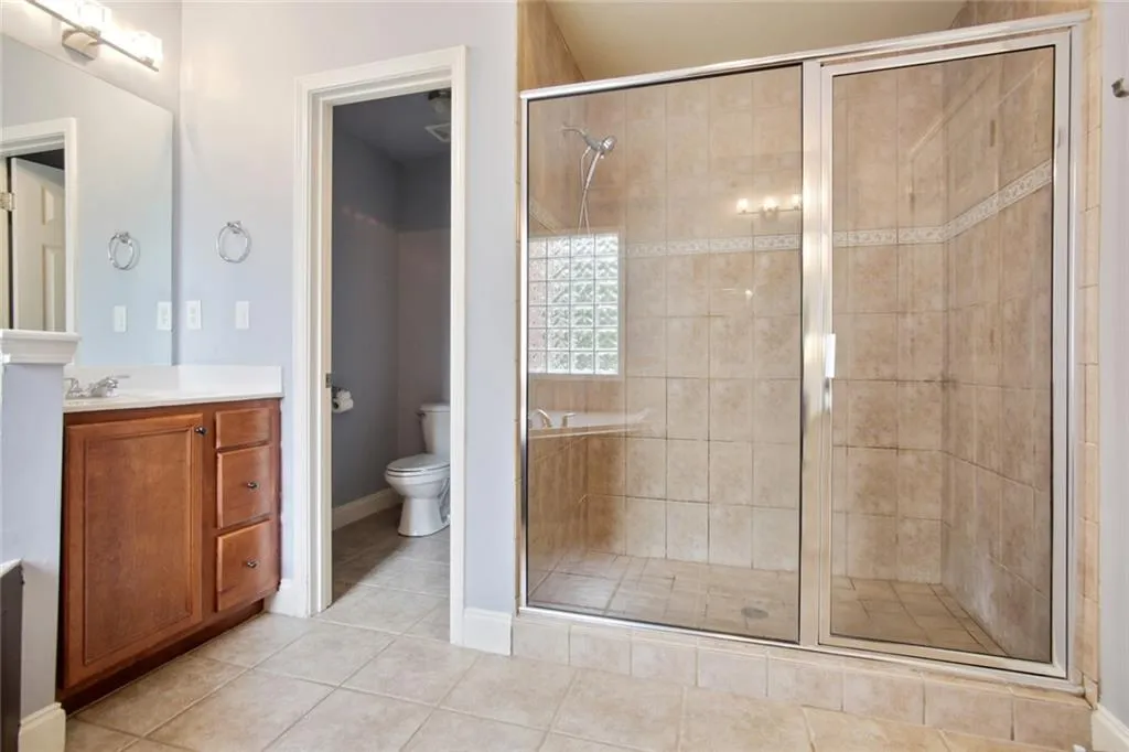 5569 Julian Place, Atlanta, Georgia 30342, 4 Bedrooms Bedrooms, ,3 BathroomsBathrooms,Residential,Sold,5569 Julian Place,6921631