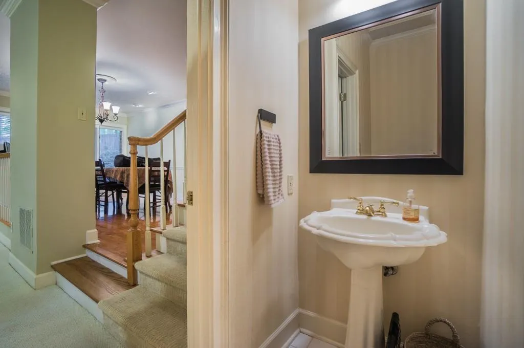 22 Westfair Court, Atlanta, Georgia 30328, 3 Bedrooms Bedrooms, ,2 BathroomsBathrooms,Residential,Sold,22 Westfair Court,5606374