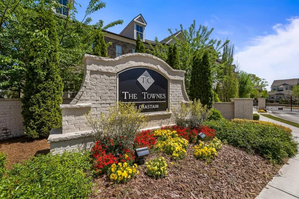 4243 Deming Circle, Sandy Springs, Georgia 30342, 2 Bedrooms Bedrooms, ,2 BathroomsBathrooms,Residential,Sold,4243 Deming Circle,7035161