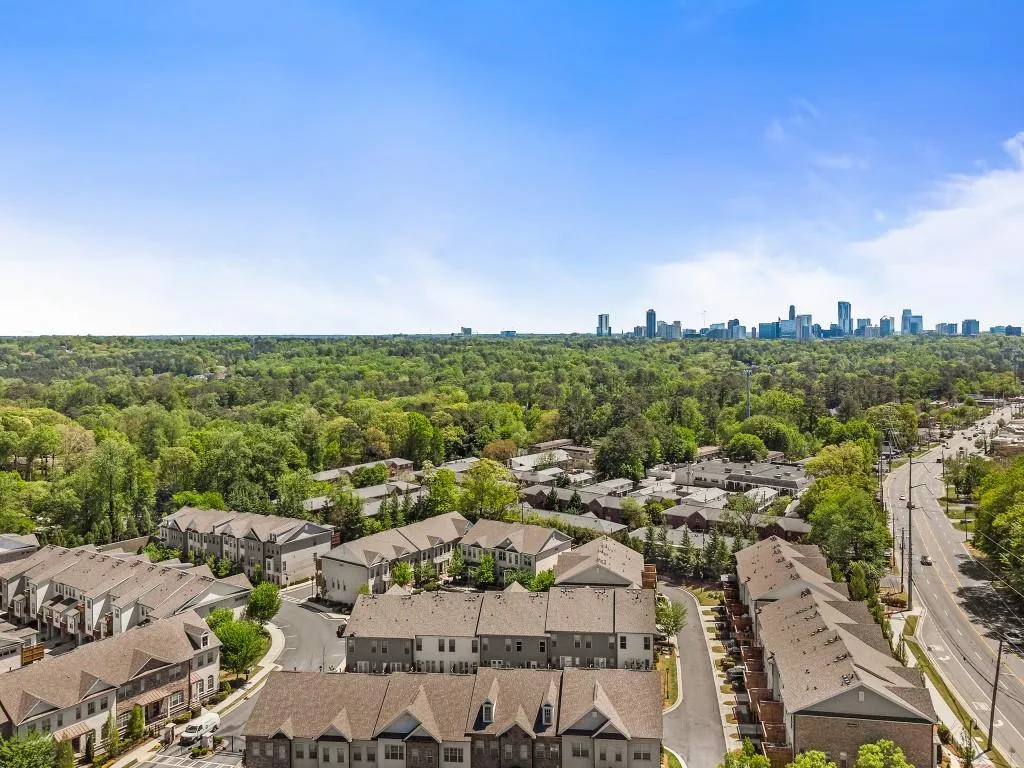 4243 Deming Circle, Sandy Springs, Georgia 30342, 2 Bedrooms Bedrooms, ,2 BathroomsBathrooms,Residential,Sold,4243 Deming Circle,7035161