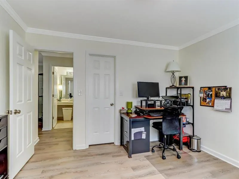 314 Granville Court Unit 314, Atlanta, Georgia 30328, 2 Bedrooms Bedrooms, ,2 BathroomsBathrooms,Residential,Sold,314 Granville Court Unit 314,6850793