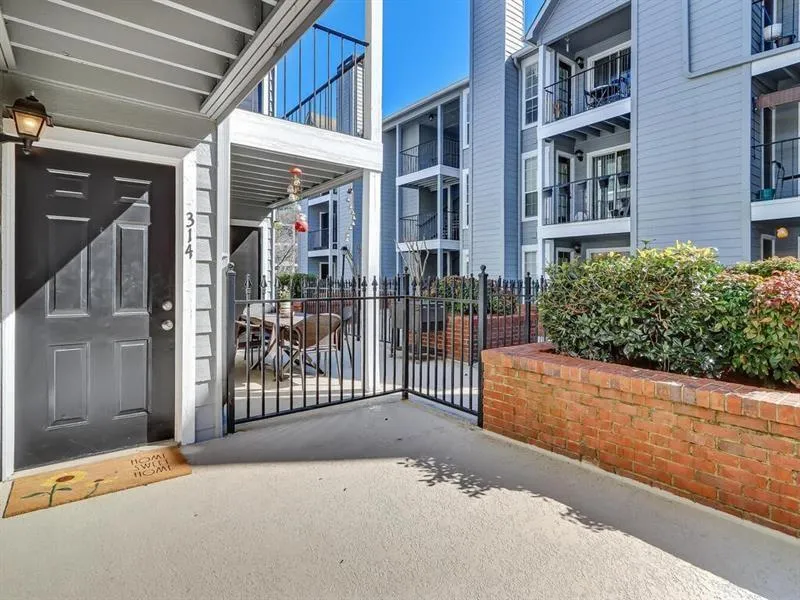 314 Granville Court Unit 314, Atlanta, Georgia 30328, 2 Bedrooms Bedrooms, ,2 BathroomsBathrooms,Residential,Sold,314 Granville Court Unit 314,6850793