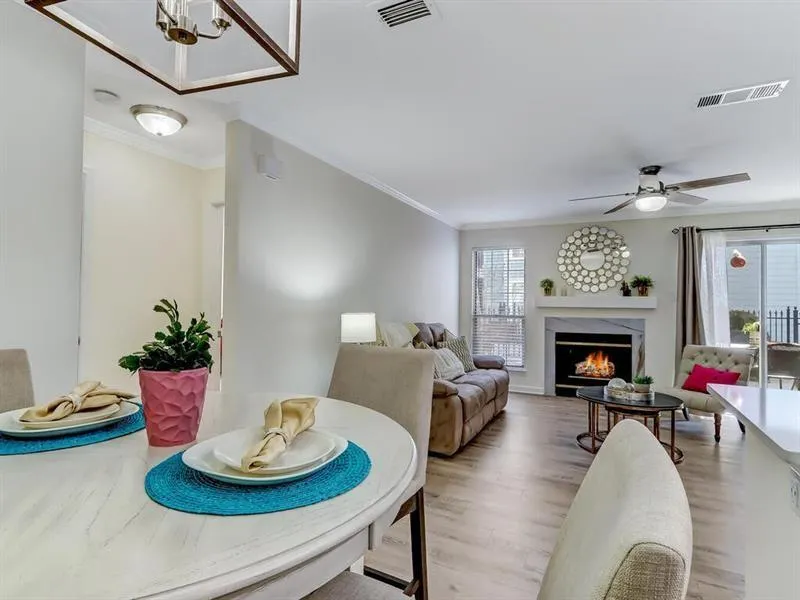 314 Granville Court Unit 314, Atlanta, Georgia 30328, 2 Bedrooms Bedrooms, ,2 BathroomsBathrooms,Residential,Sold,314 Granville Court Unit 314,6850793